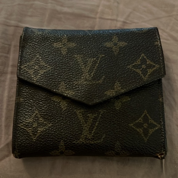 Louis Vuitton wallet- Make an offer - Picture 3 of 10